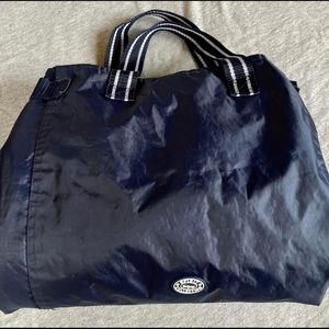 Thirty-One Foldable Bleacher Blanket in Spirit Navy